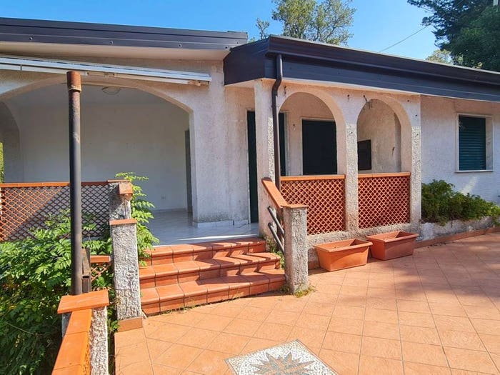 Casa quadrilocale in vendita in Via dei Pini, Villammare, Vibonati