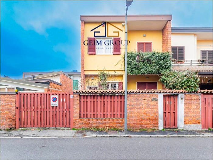 Casa con 6 locali in vendita in Via Varenna, San Siro, Milano