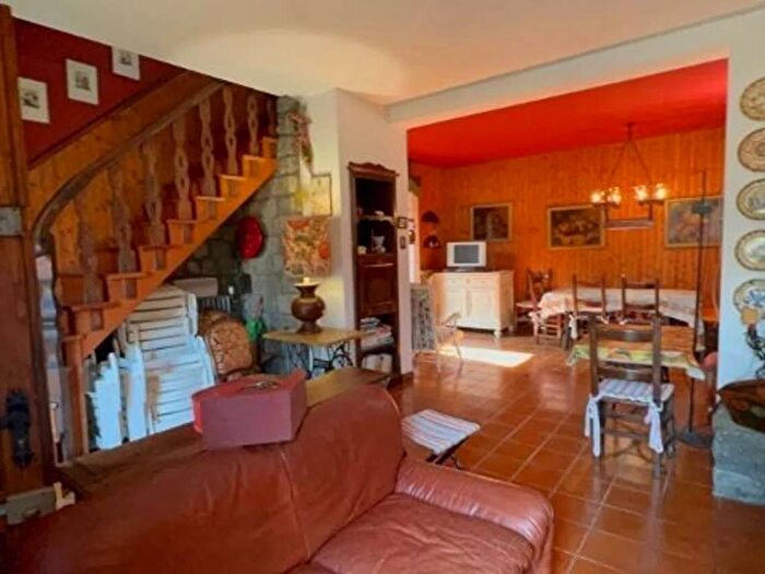 Casa con 5 locali in vendita in Via Poggetti, Centro, Pievepelago