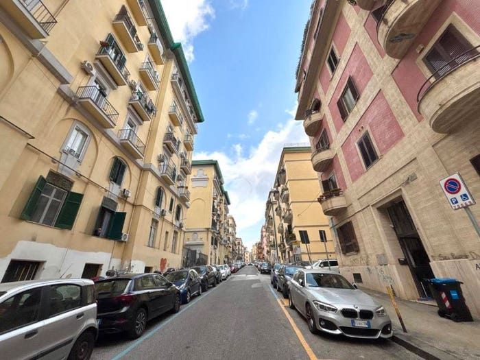 Appartamento con 5 locali in vendita in Via fracanzano, Vomero, Napoli