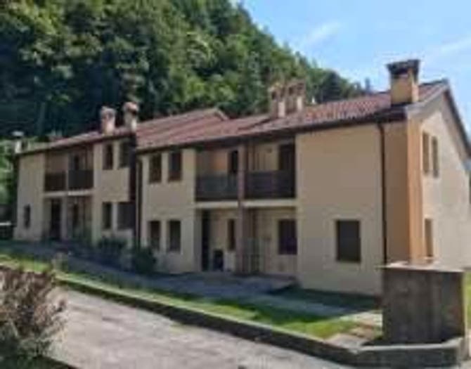 Casa con 5 locali in vendita in Via Munari, Centro, Posina