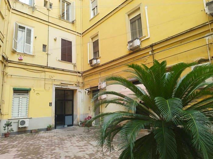 Appartamento trilocale in vendita in Corso Giuseppe Garibaldi, Arenaccia, Napoli