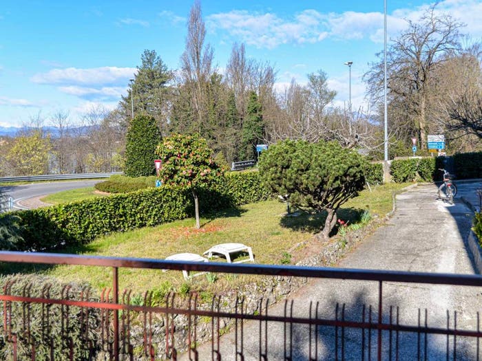 Appartamento trilocale in vendita in Via Cornelio Rovera, Centro, Gavirate