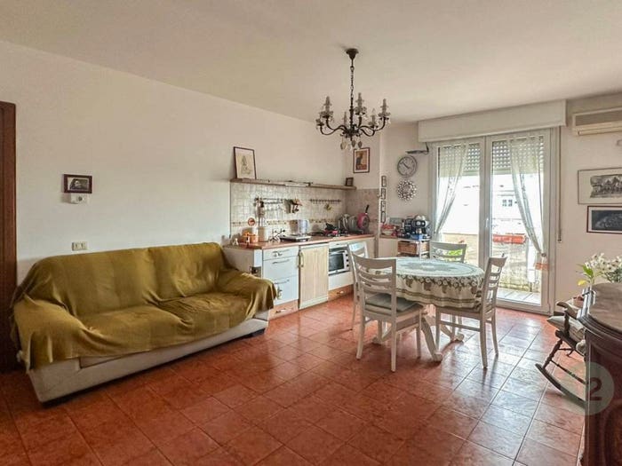 Appartamento trilocale in vendita in via Praga, Stadio Acquedotto, Carpi