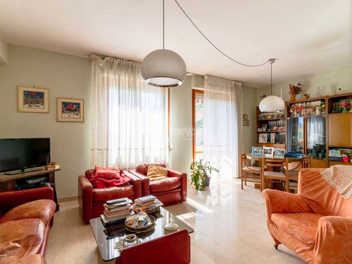 Appartamento quadrilocale in vendita in Via Mario Batà, Centro, Macerata