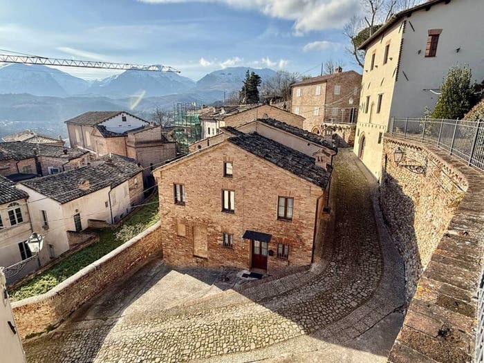 Case in Vendita e in Affitto - 2