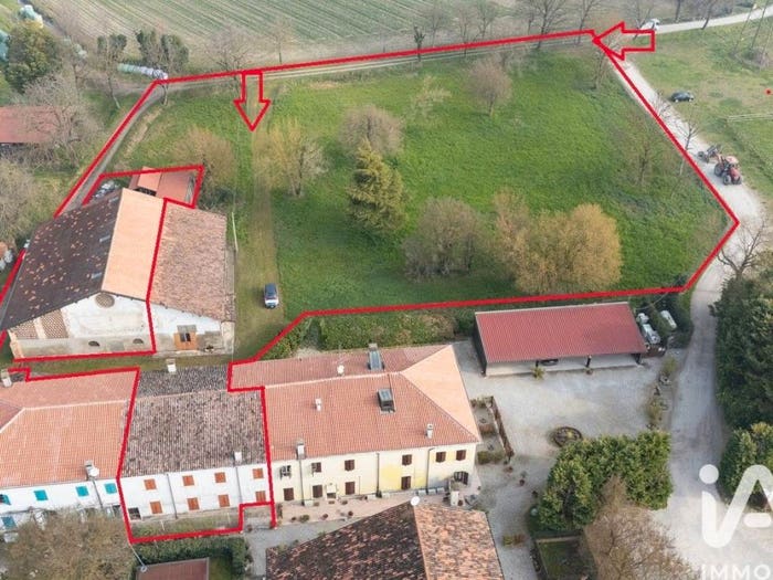 Casa con 5 locali in vendita in Strada Mantova, Centro, Marmirolo