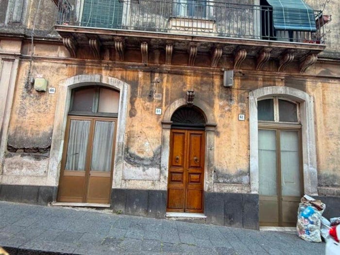 Casa bilocale in vendita in Via Collegio Pennisi, Centro Storico, Acireale
