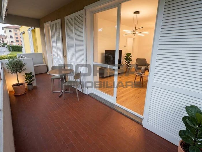 Appartamento con 5 locali in vendita in Via Pier Donato Sommati, Antignano Banditella, Livorno