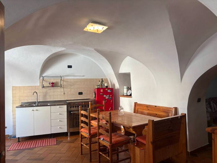 Appartamento trilocale in vendita in Frazione Cavrasto, Cavrasto, Bleggio Superiore