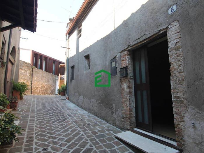 Appartamento bilocale in vendita in Via San Giovanni Battista, Giove