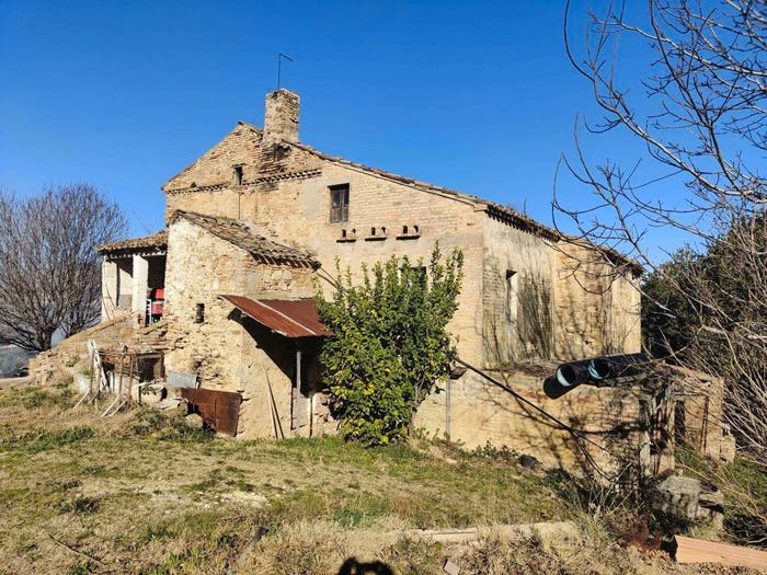 Casa con 6 locali in vendita in Contrada Paterno, Acquaviva Picena