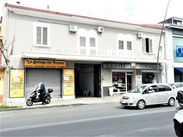 Appartamento con 5 locali in vendita in Via Nazionale Appia, Casapulla