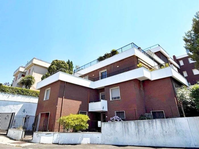 Appartamento con 5 locali in vendita in Via Antonio Giacinto Avvenati, Borgo Rodi, Ancona