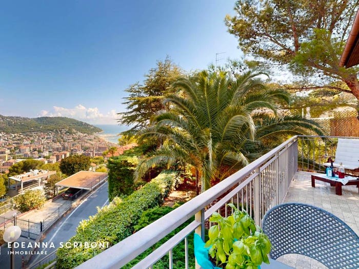 Casa con 5 locali in vendita in Marina Di Andora, Andora