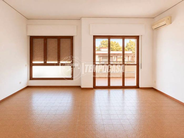 Appartamento con 5 locali in vendita in Via Generale Stefano Cagna, Amsicora, Cagliari