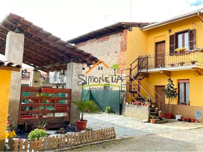 Casa quadrilocale in vendita in Centro, Bellinzago Novarese