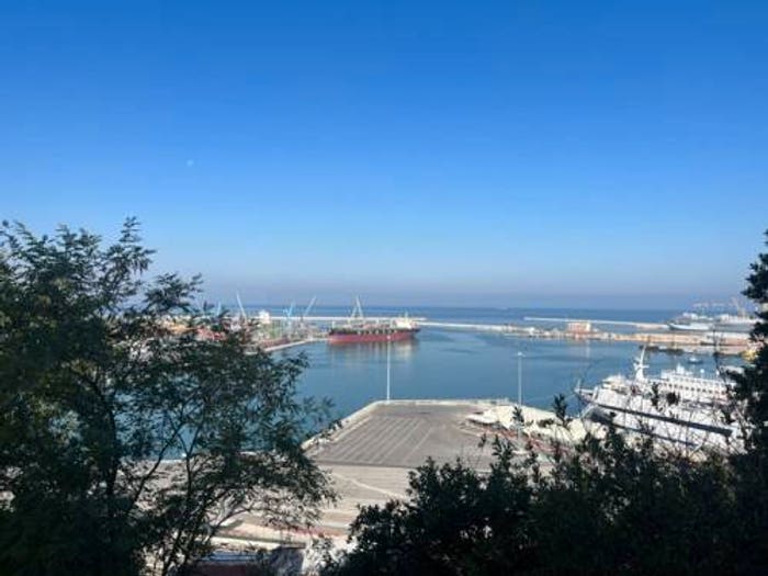 Appartamento quadrilocale in vendita in Capodimonte, Ancona