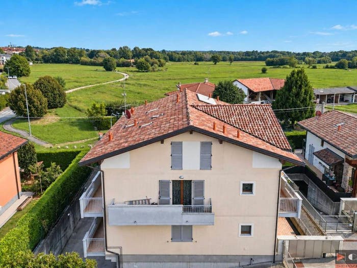 Appartamento quadrilocale in vendita in Via Don Tonino Bello, Binago