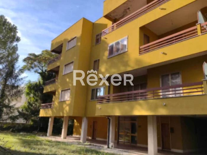 Casa con 6 locali in vendita in Via Tina Maria Lorenzoni, Centro, Macerata