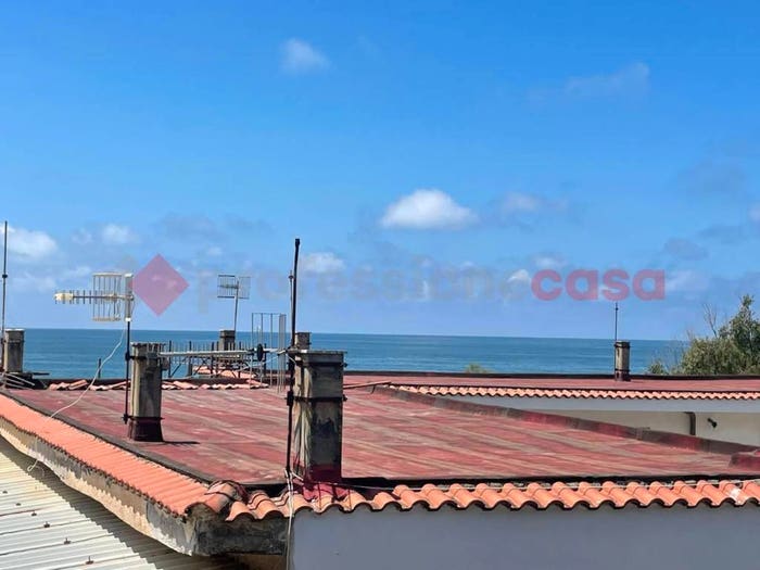 Appartamento trilocale in vendita in Via Domiziana, Mondragone