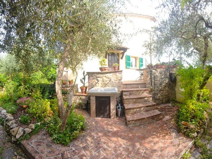 Casa quadrilocale in vendita in Via Roma, Centro, Cetona