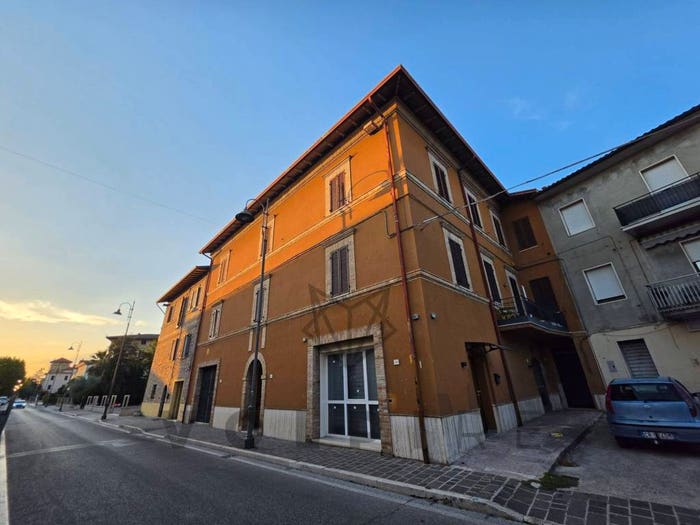 Casa quadrilocale in vendita in Via Giovanni Becchetti, Santa Maria degli Angeli, Assisi