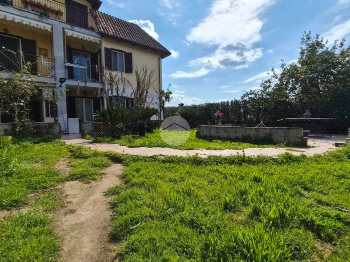 Appartamento con 5 locali in vendita in Via Carrafiello, Varcaturo, Giugliano in Campania