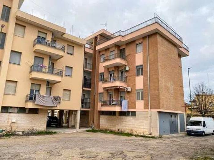 Appartamento quadrilocale in vendita in Via Frosinone, Centro, Galatina