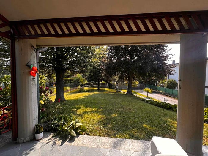 Casa con 5 locali in vendita in via Antonio Locatelli, Centro, Cologno al Serio