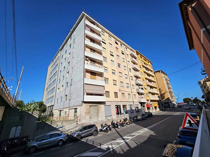 Appartamento quadrilocale in vendita in Via Galileo Ferraris, Vado Centro, Vado Ligure