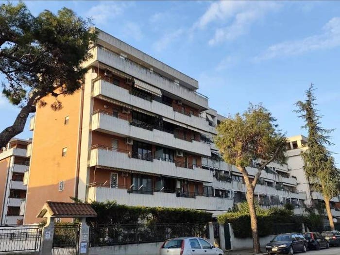Appartamento trilocale in vendita in Viale Virgilio, Cep, Foggia
