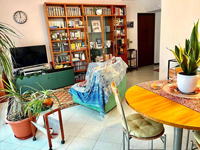 Appartamento trilocale in vendita in Via Aldo Camporese, Mestre, Venezia
