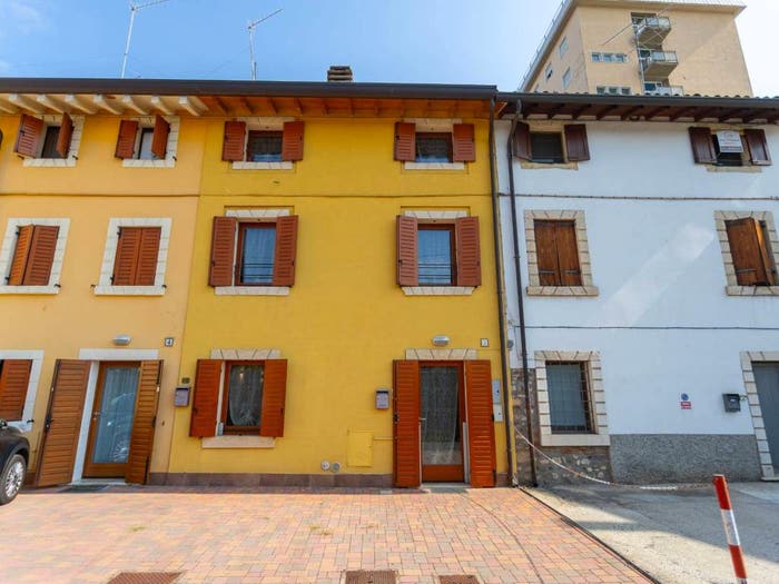 Casa trilocale in vendita in Lungadige Attiraglio, Pindemonte, Verona