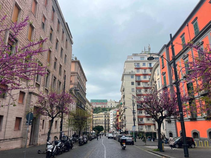 Appartamento quadrilocale in vendita in Via Santa Lucia, Santa Lucia, Napoli