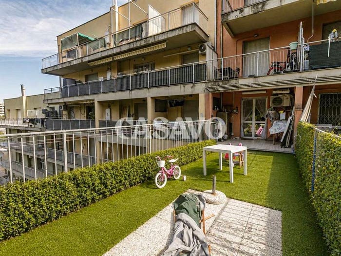 Appartamento trilocale in vendita in Via Rinaldo Enrico, Rivarolo, Genova