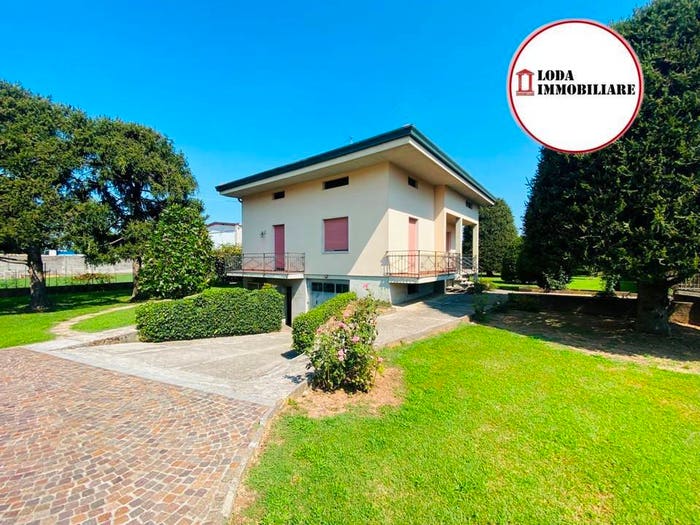 Casa quadrilocale in vendita in Strada Provinciale Sebina Occidentale, Pontoglio