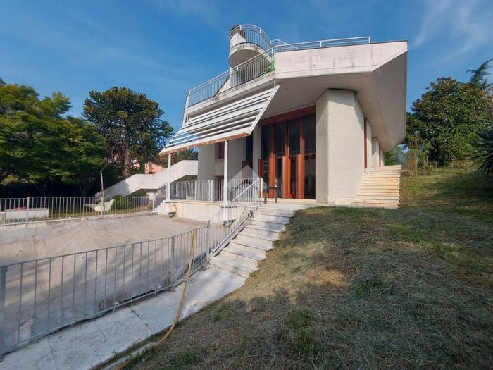 Casa con 6 locali in vendita in VIA MARITANI, Centro, Cumiana