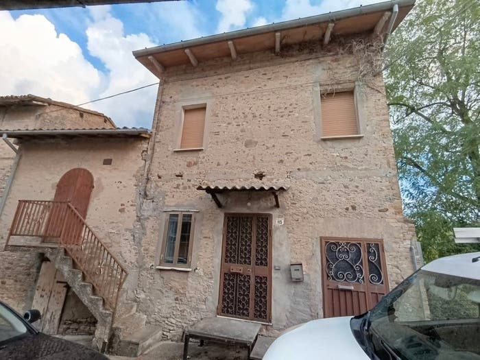 Casa quadrilocale in vendita in Via Sinistra Guerro, Centro, Castelvetro di Modena