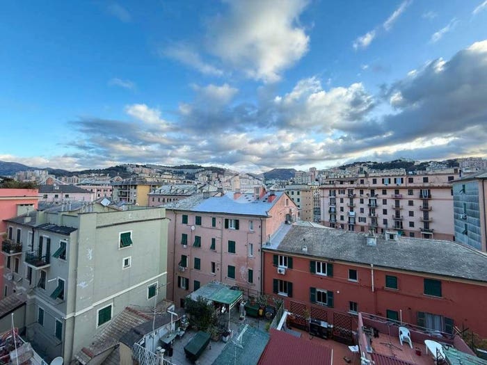 Appartamento quadrilocale in vendita in Viale Ansaldo, Marassi, Genova