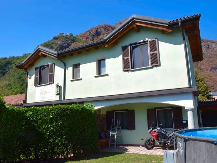 Casa quadrilocale in vendita in via Martiri dell'Alpe Meccia, Centro, Piedimulera
