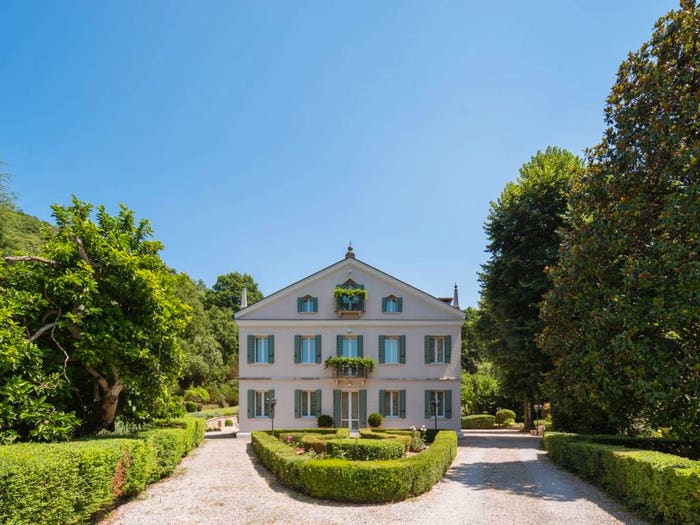 Casa con 6 locali in vendita in Via Liviana, Torreglia