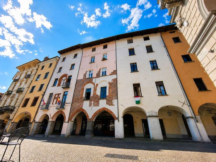 Appartamento trilocale in vendita in Piazza San Donato, Centro Storico, Pinerolo