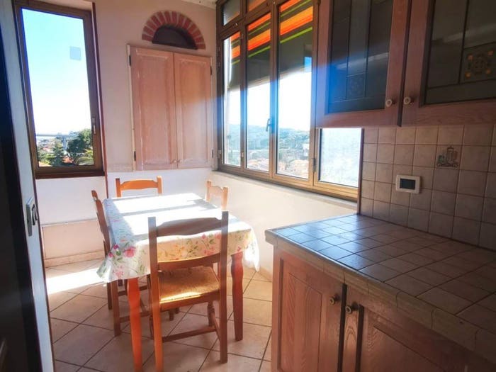 Appartamento trilocale in vendita in Porto Maurizio, Imperia