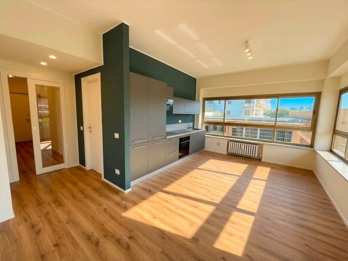 Appartamento quadrilocale in vendita in Via Valsolda, Famagosta, Milano