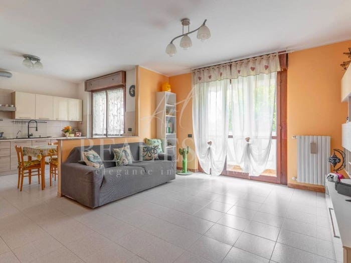 Appartamento trilocale in vendita in Via Alleanza, Centro, Limbiate