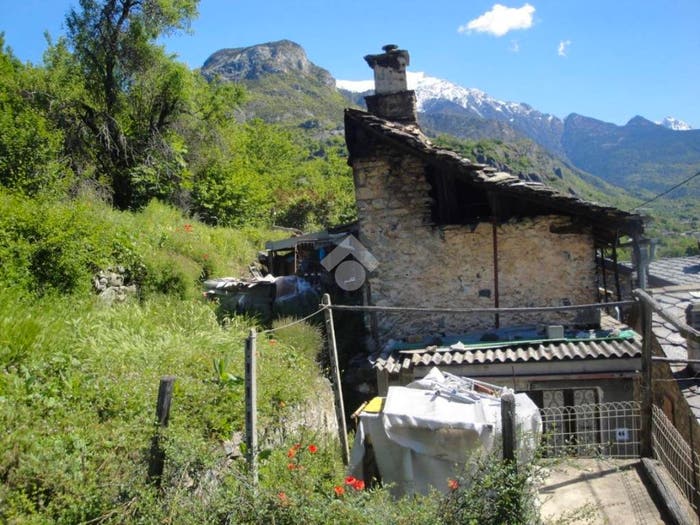 Casa quadrilocale in vendita in Località chameran alta, Centro, Chatillon
