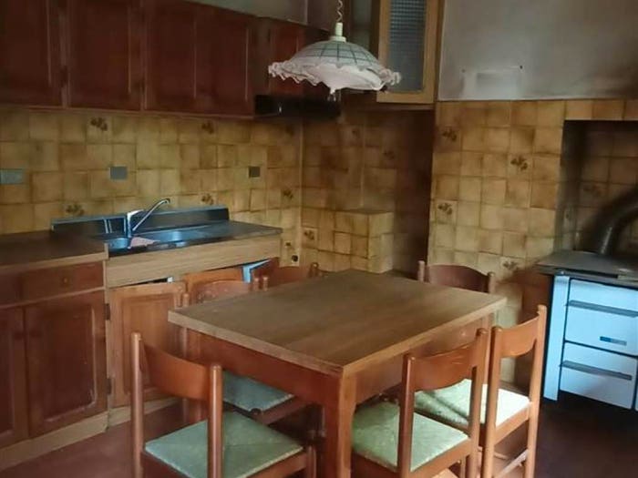 Appartamento trilocale in vendita in SP, Centro, Apricale