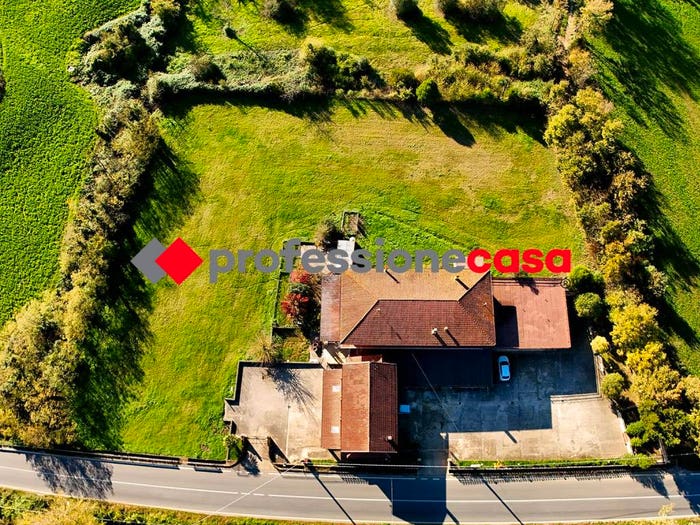 Casa con 6 locali in vendita in Via Genovesi, Alvignano