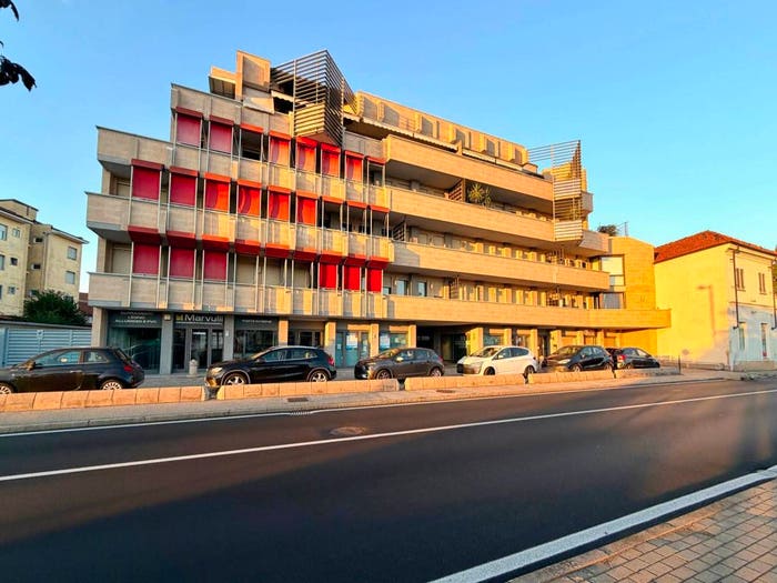 Appartamento quadrilocale in vendita in Via Trento e Trieste, Centro, Bra